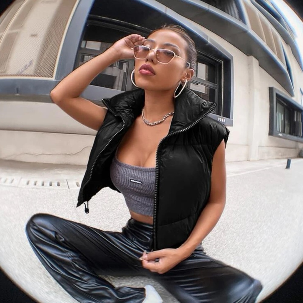 Shein Cropped Puffer Vest - Picture 4 of 11